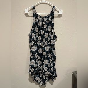 PRICE DROP! Torrid blue gray and white floral hi-low sleeveless tank